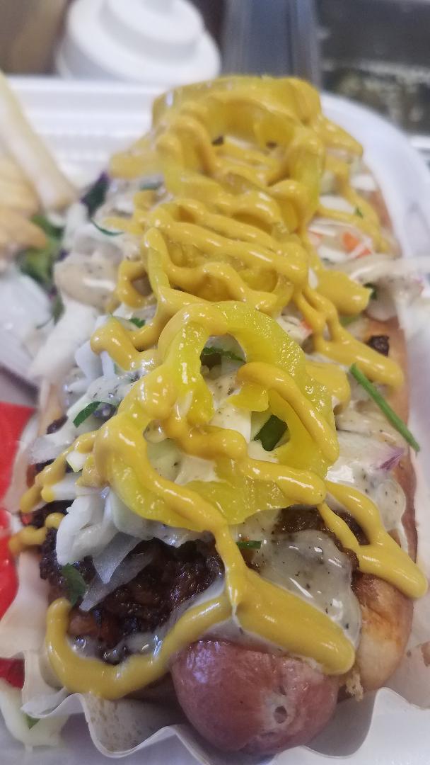 Order Chili N Slaw Dog food online from Doglicious Hot Dogs store, Glendale on bringmethat.com