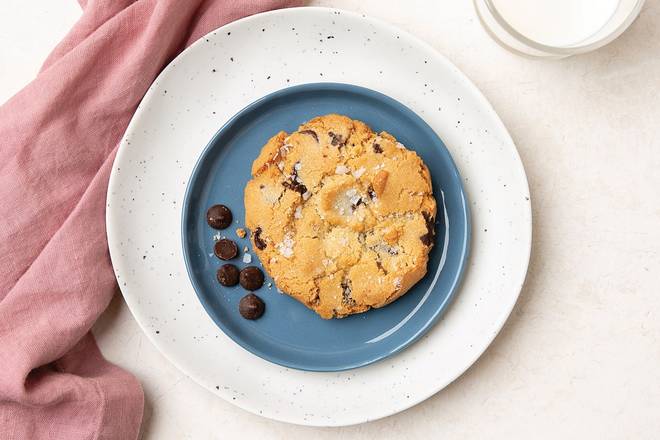 Order Chocolate Chip Walnut Cookie food online from Hangry Burger store, Boulder on bringmethat.com