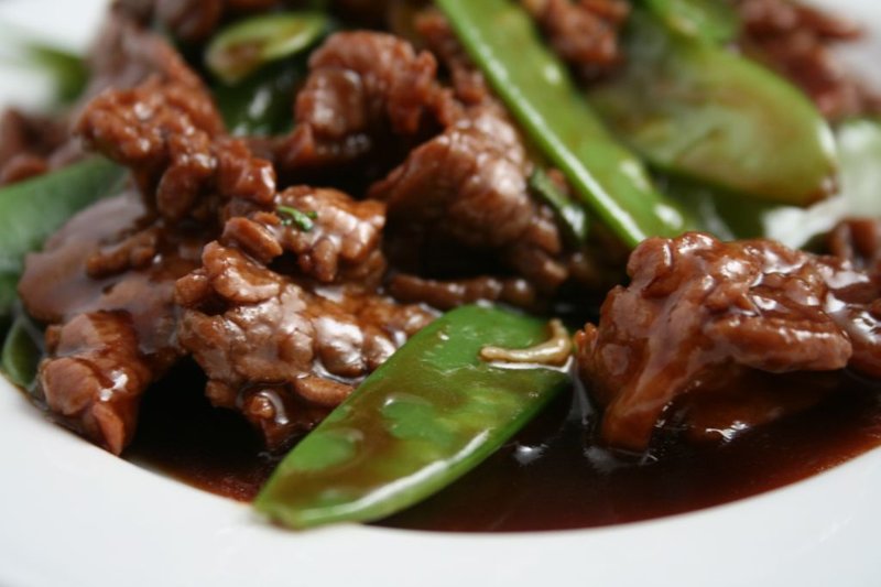 Order 29. Beef with Broccoli Lunch food online from New Wong Chinese Restaurant store, Wickliffe on bringmethat.com