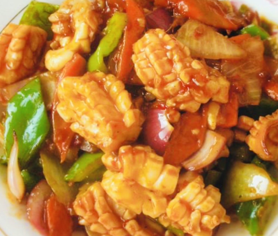 Order Szechuan Squid food online from Tra Ling Oriental Cafe store, Boulder on bringmethat.com
