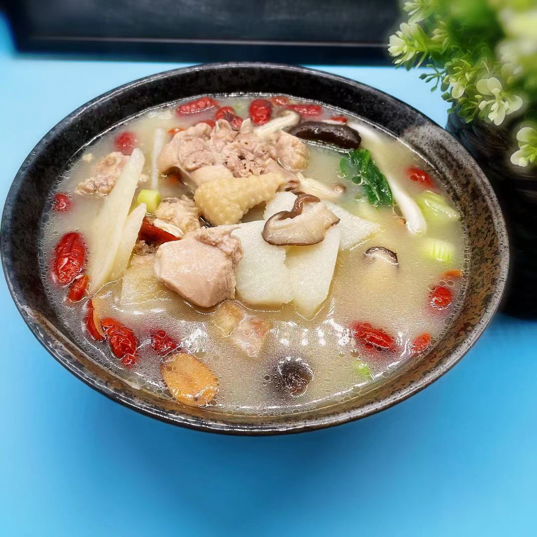 Order 蜀湘老母鸡汤 Yellow chicken soup (with bone) food online from Fashion Wok store, Foster City on bringmethat.com