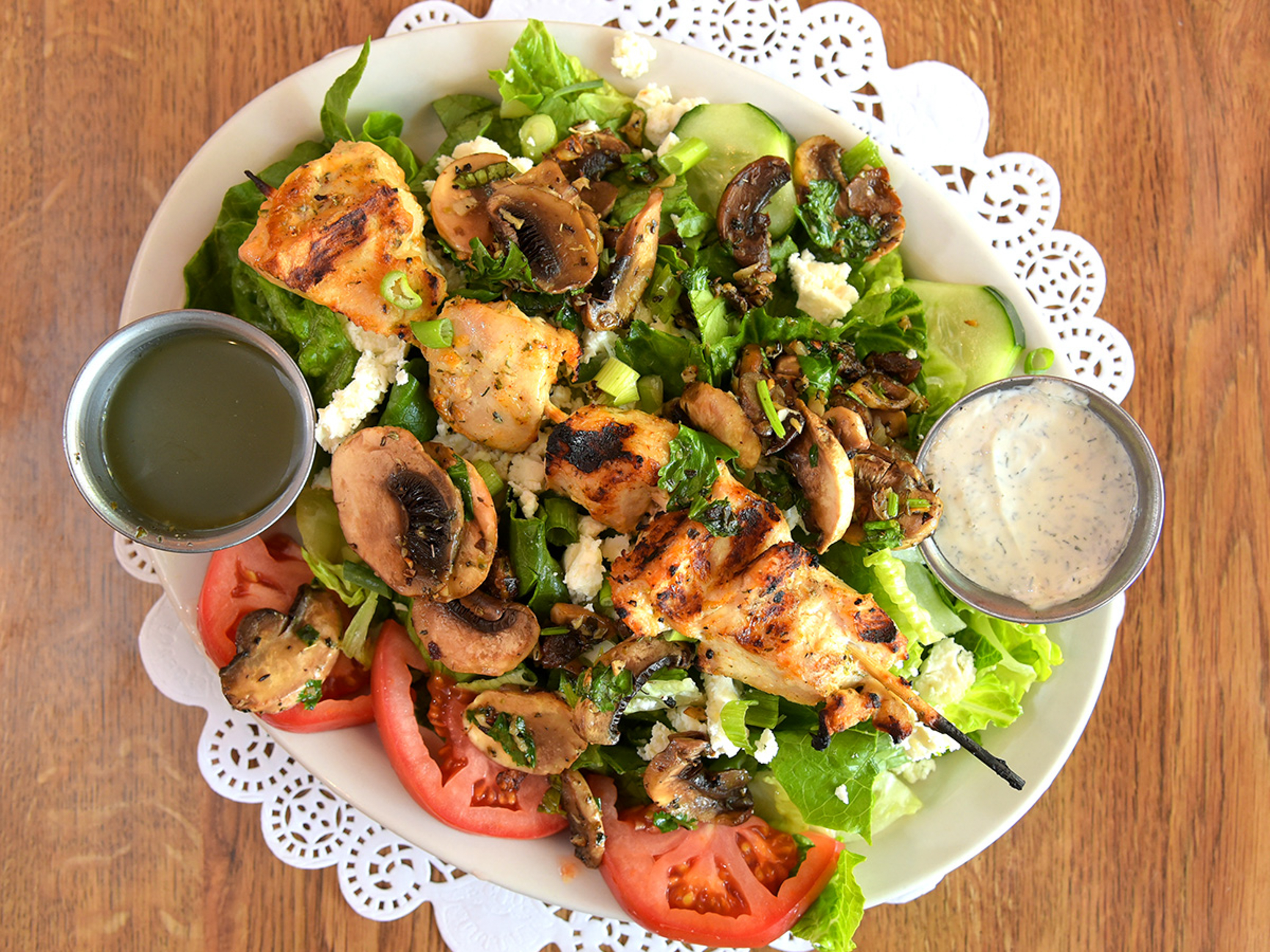 Order Grilled Shish Taouk Plate food online from Dalia'S Mediterranean Restaurant store, Fairport on bringmethat.com