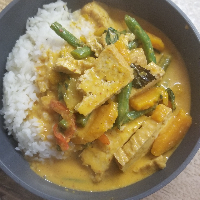 Order Panang Curry food online from Thai Sky Kitchen store, Portland on bringmethat.com