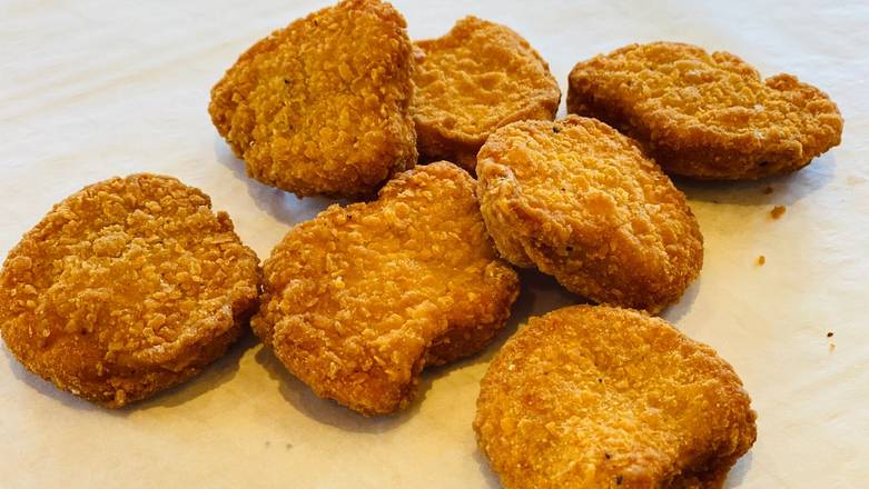 Order Chicken Nuggets, 7 Pcs food online from Av Anthony's store, Chicago on bringmethat.com