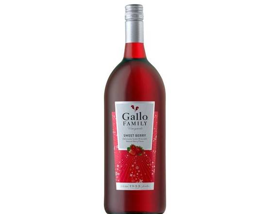 Order Gallo Family Sweet Strawberry, 1.5L bottle (9% ABV) food online from Central Liquor Market store, Los Angeles on bringmethat.com