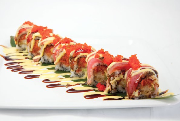 Order Tuna Amazing Roll food online from Masago store, Morristown on bringmethat.com