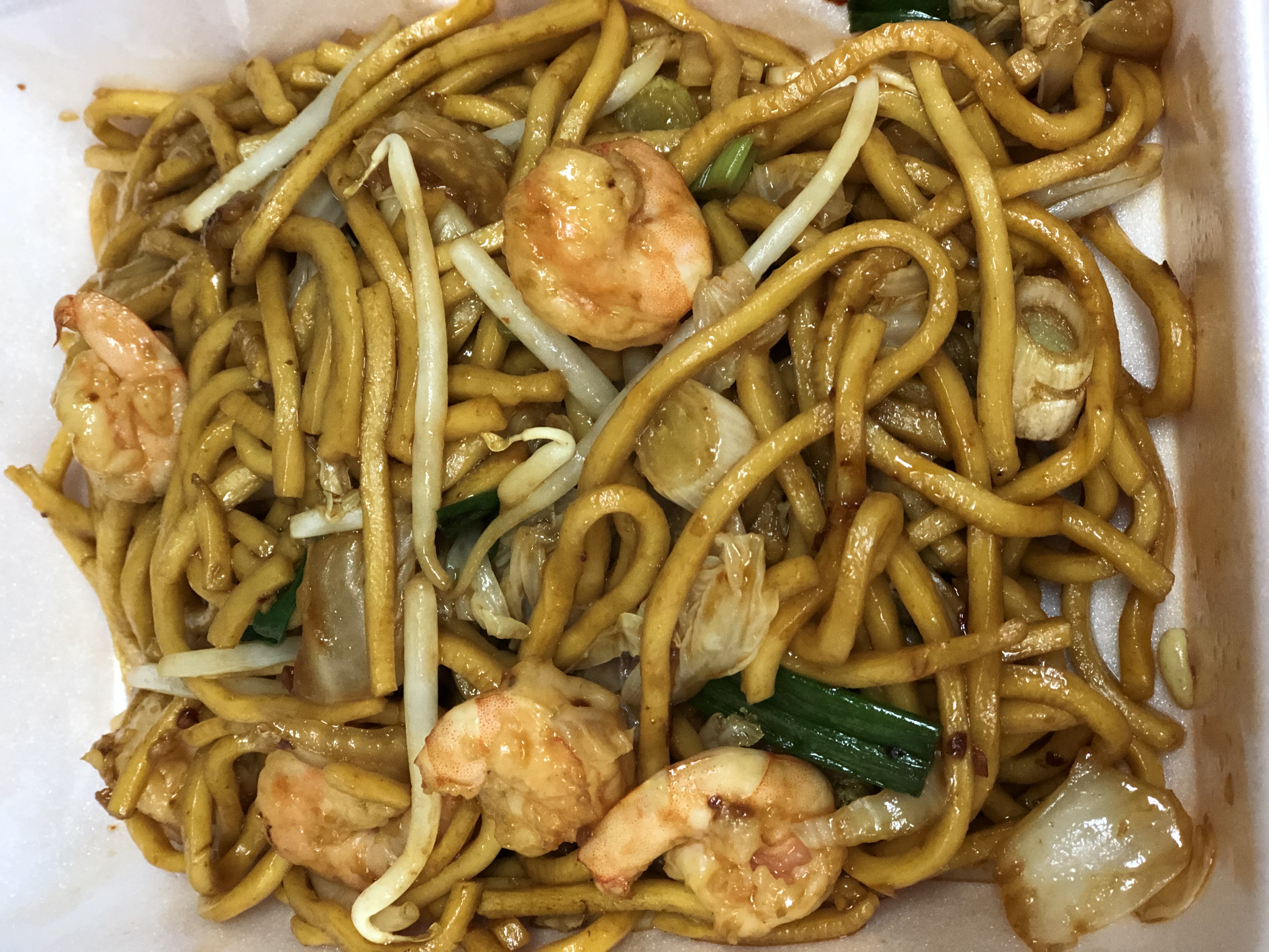 Order Pint of Shrimp Lo Mein food online from Chinatown Diner Of 88 store, Newark on bringmethat.com