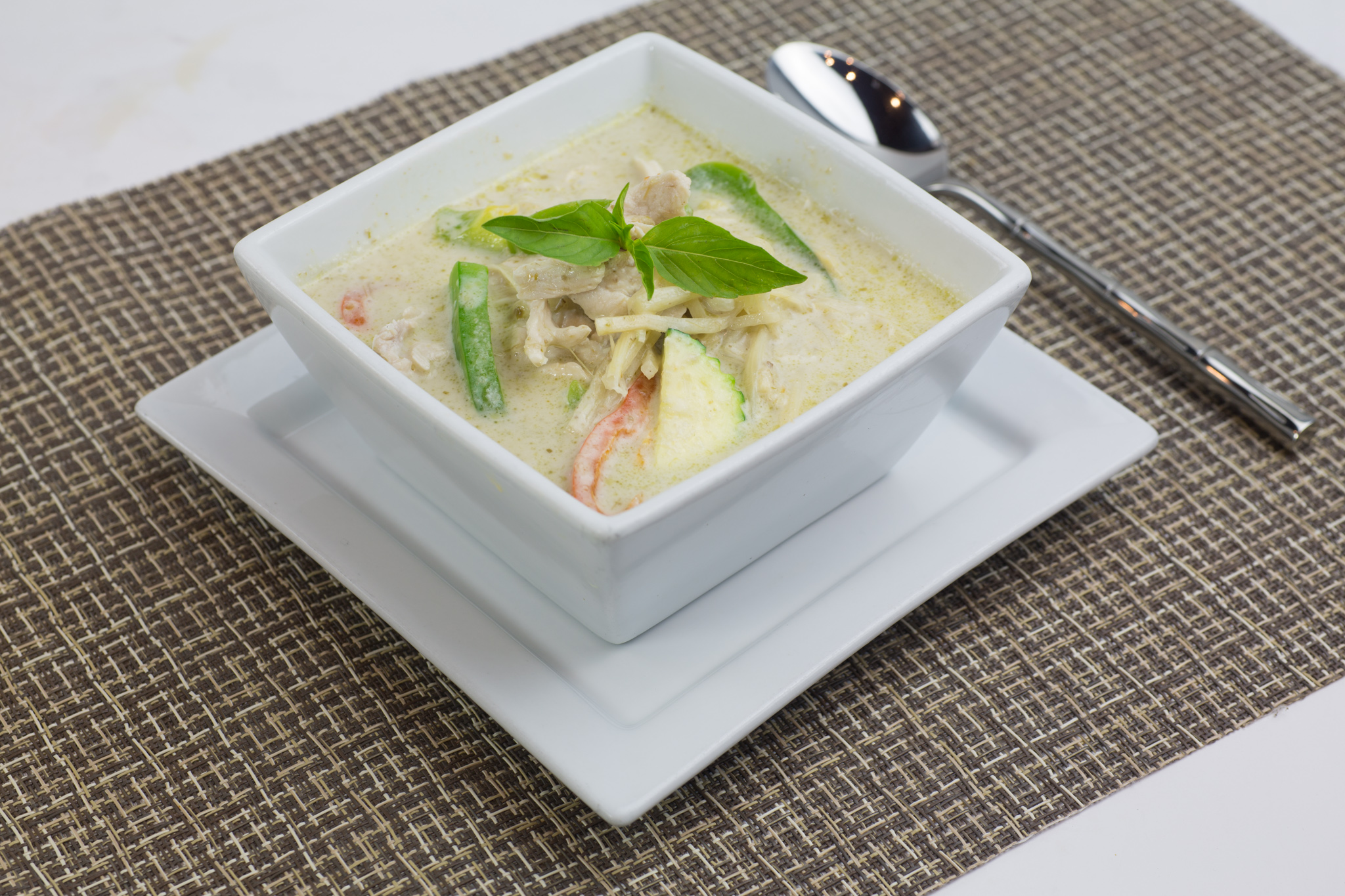 Order Green Curry food online from Thai Eagle Rox store, Los Angeles on bringmethat.com