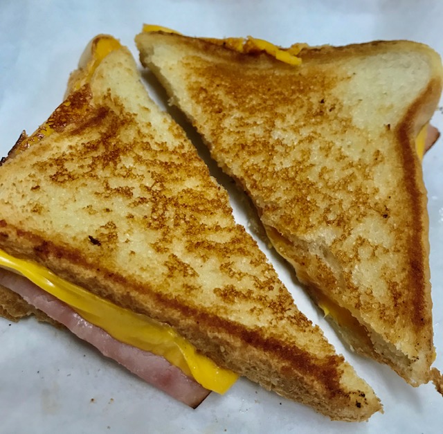 Order Grilled Cheese and Ham Sandwich food online from Taqueria Ventura Doña Raquel store, Ventura on bringmethat.com