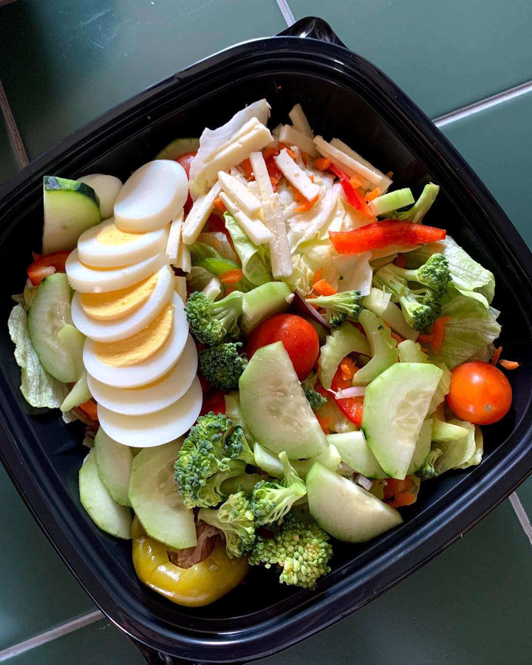 Order TWP Fresh Garden Salad food online from Township Deli store, Turnersville on bringmethat.com