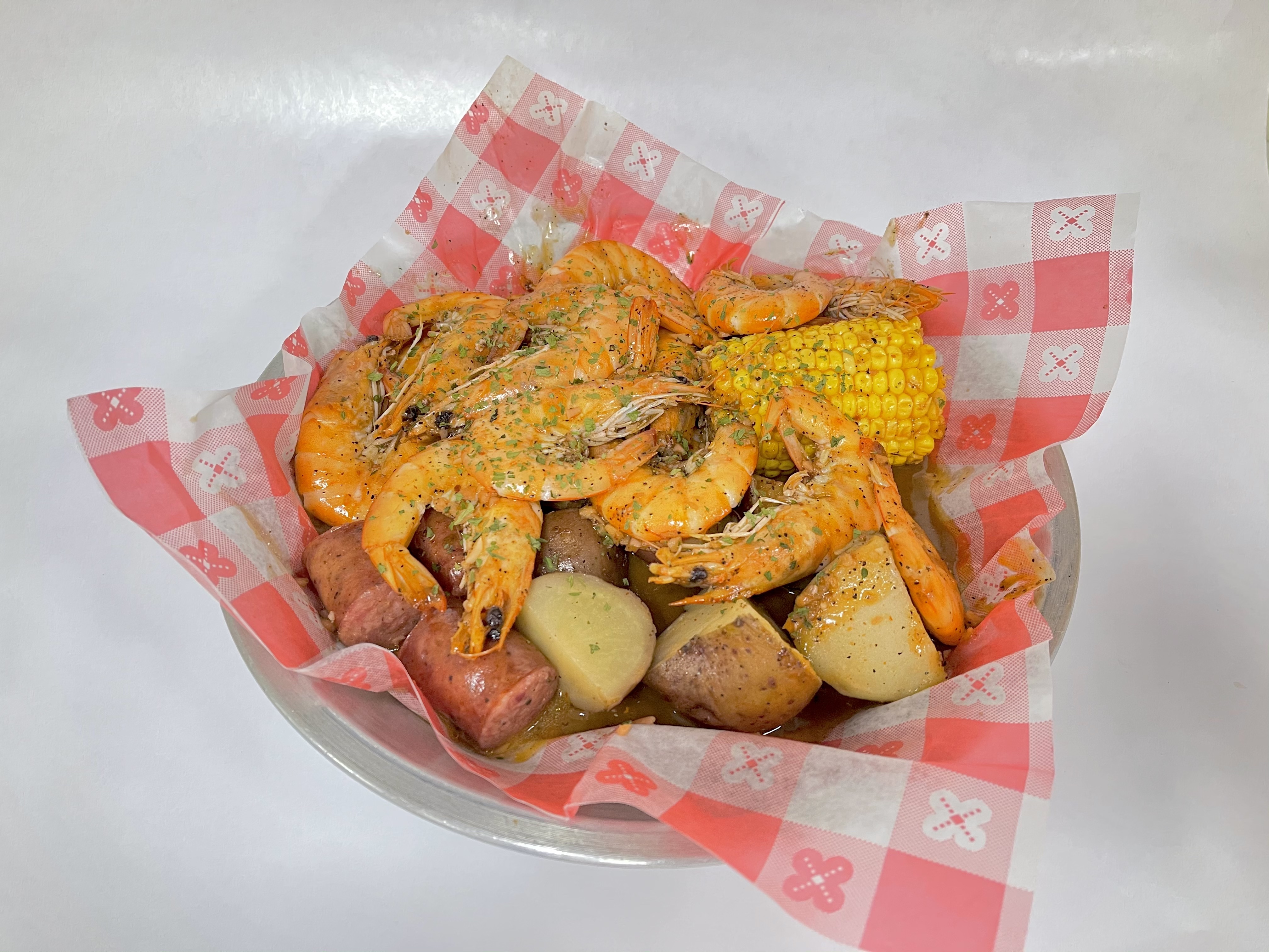 Order Shrimp Combo (1lb shrimp, 1 corn, 3 sausages, & 6 potatoes) food online from Joyful House store, Saint Louis on bringmethat.com
