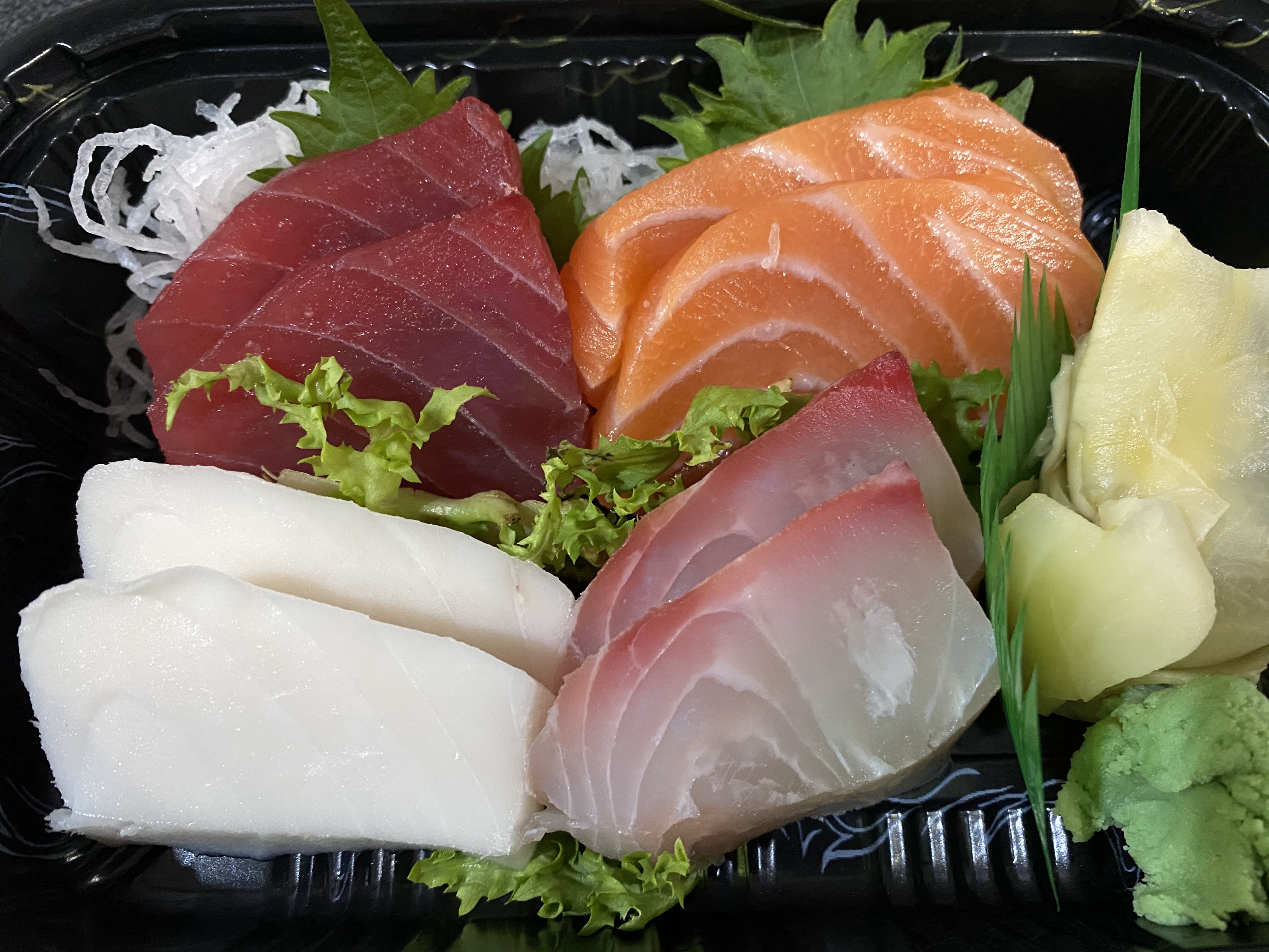 Order 8 Piece Sashimi Appetizer food online from Bayard Sushi store, New York on bringmethat.com