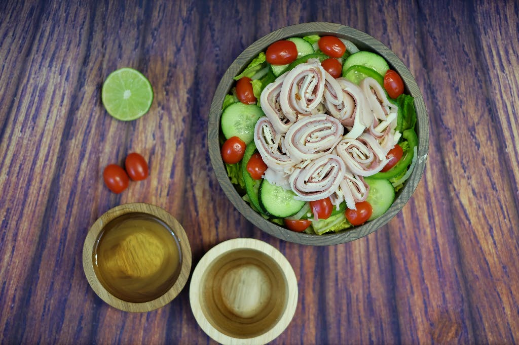 Order Chef's Salad - Salad food online from Oscar's Pizza store, Colonie on bringmethat.com