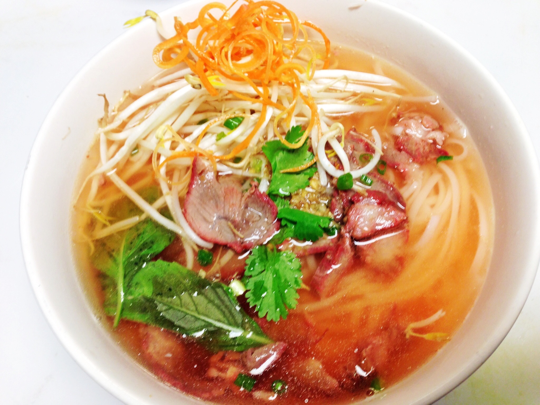 Order BBQ Pork & Egg Noodles And Wonton  food online from Foo Asian Grill & Bubble Tea store, Irving on bringmethat.com