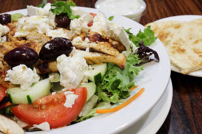 Order Greek Salad food online from Silver Spoon Diner store, New York on bringmethat.com