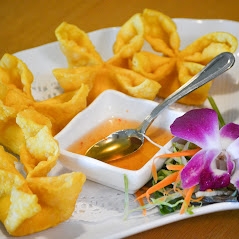Order CRAB RANGOON (4pcs) food online from Thai Chili Restaurant store, Salem on bringmethat.com