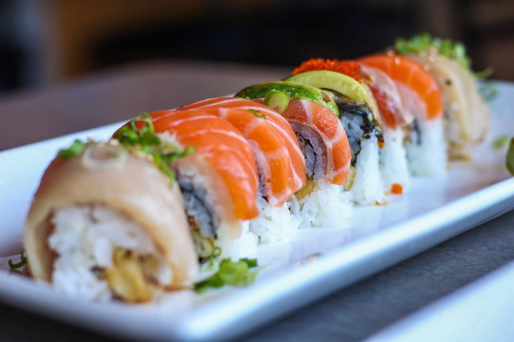 Order Tommy's Roll food online from Tgi Sushi store, San Jose on bringmethat.com
