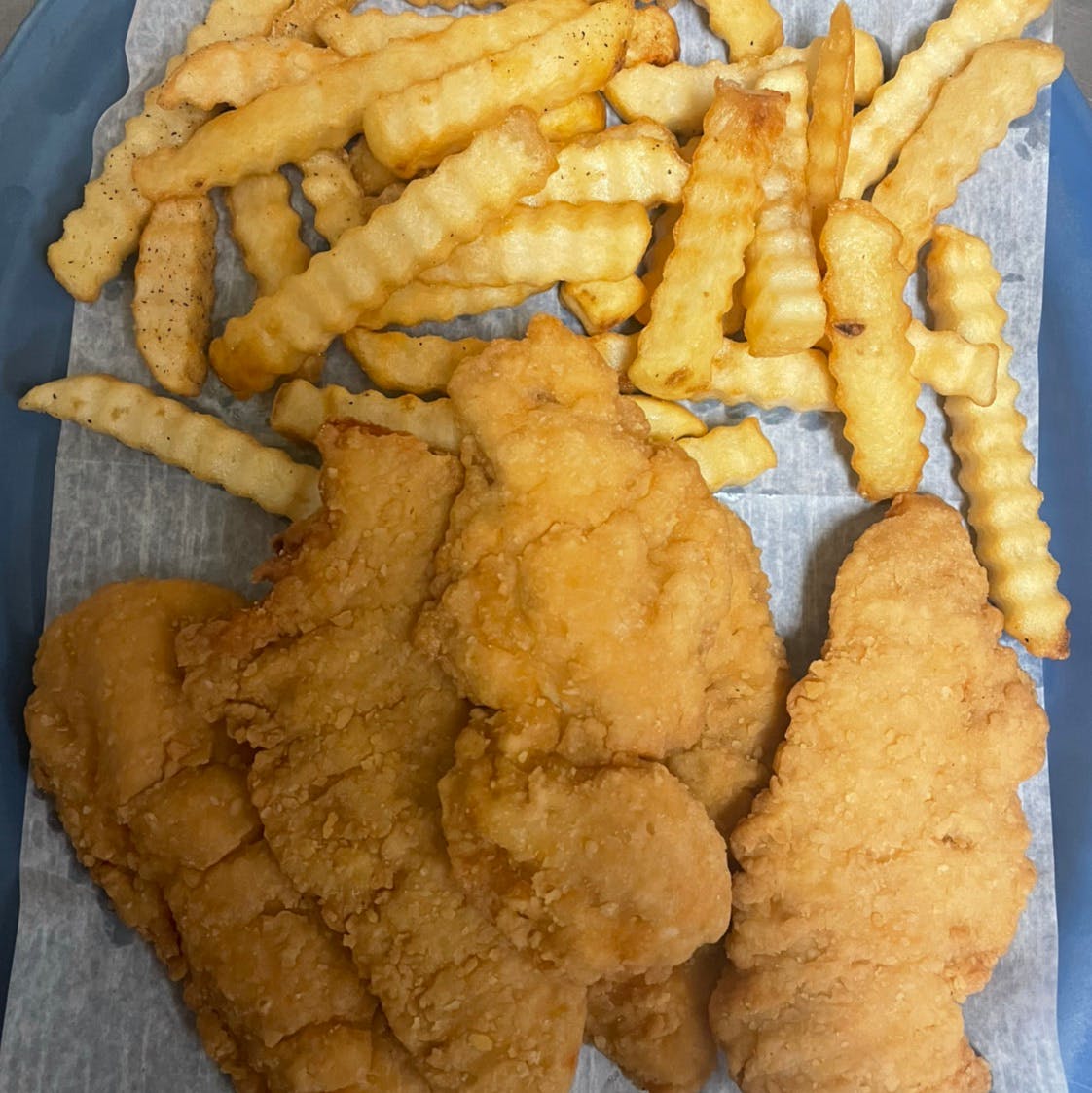 Order Chicken Strips & Fries - Appetizer food online from Casa Nostra Italian Cuisine store, Greeneville on bringmethat.com