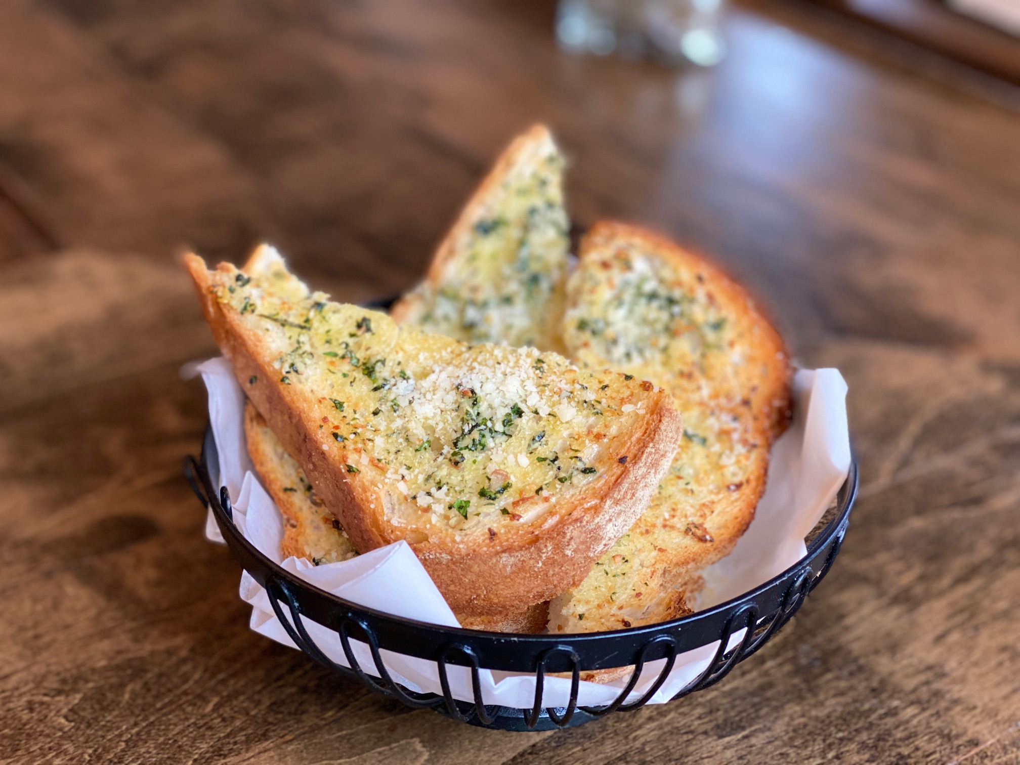 Order Garlic Bread food online from Tarantino's store, Chicago on bringmethat.com