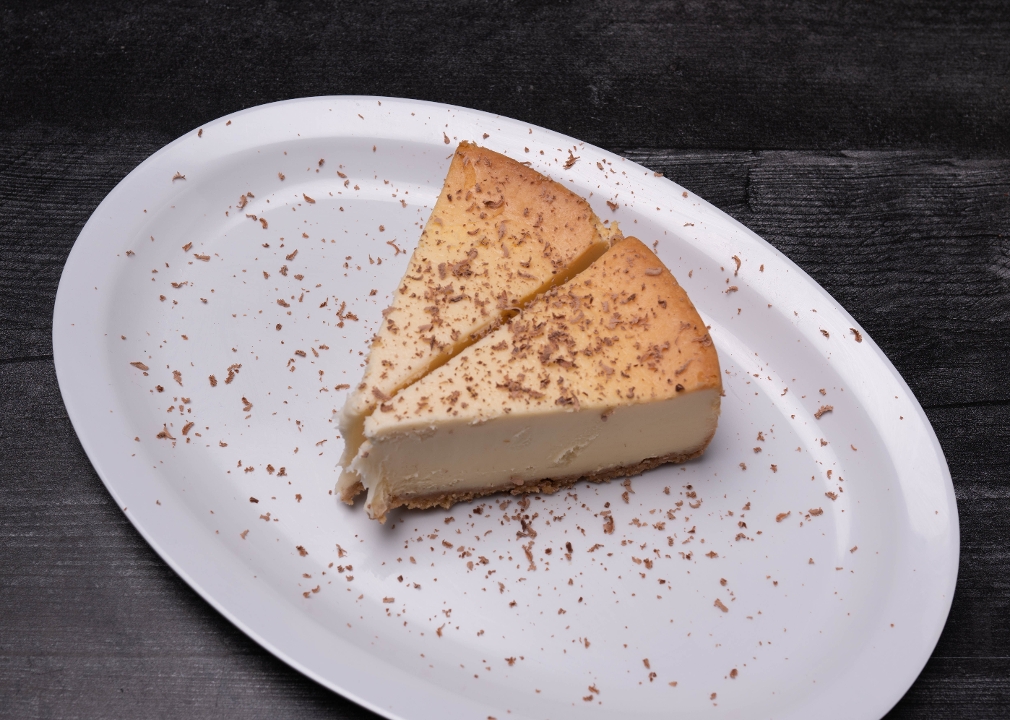 Order Cheese Cake food online from Bacci Pizzeria store, Bensenville on bringmethat.com