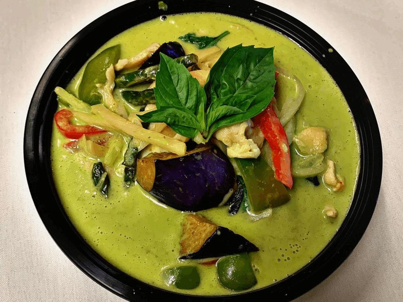 Order C3 Green Curry food online from Thai Street Bistro store, Sacramento on bringmethat.com