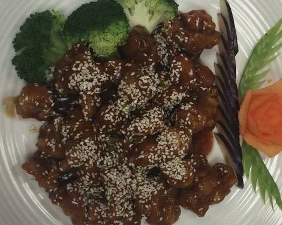 Order Sesame Chicken food online from Hunan Cafe store, Falls Church on bringmethat.com