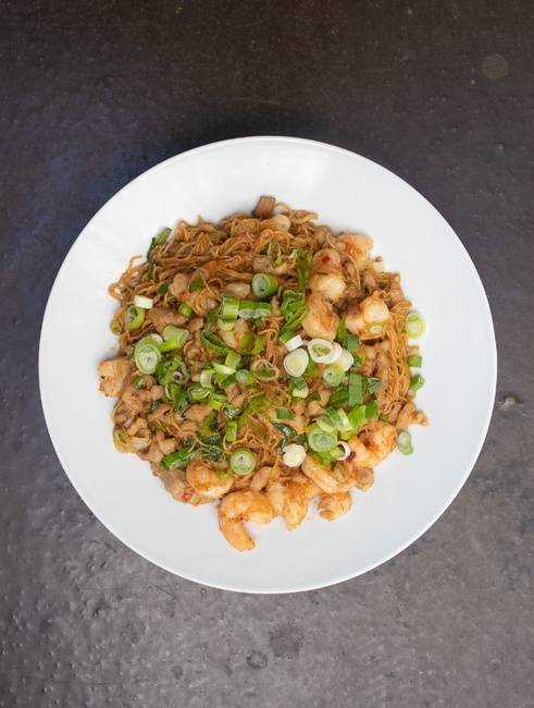 Order 沙茶蝦粒撈麵 Minced Shrimp & Pork Lo Mein food online from Phoenix Kitchen store, Temple City on bringmethat.com