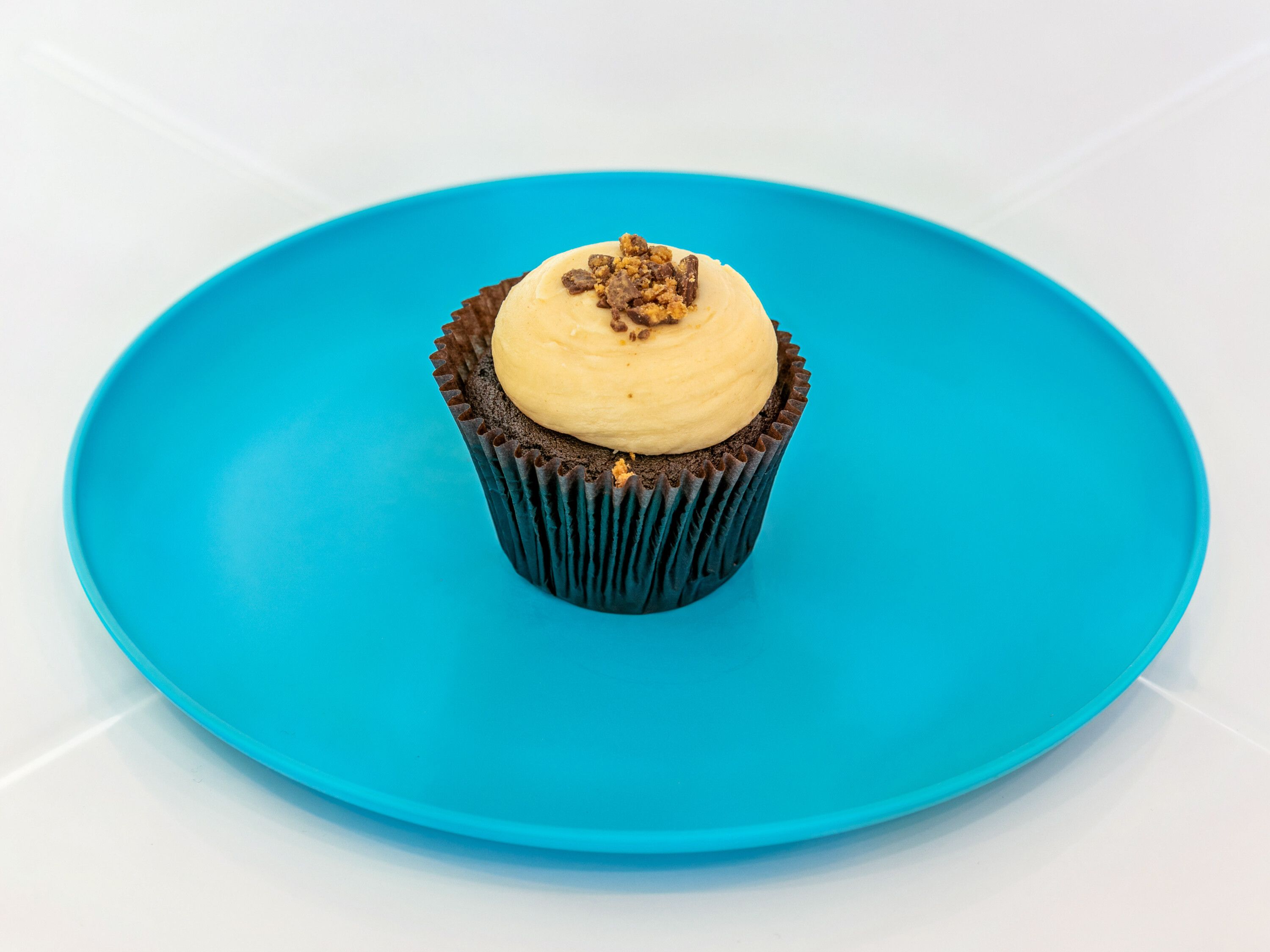 Order Peanut Butter Cup Cupcake food online from Smallcakes Cupcakery & Creamery - Waco store, Waco on bringmethat.com