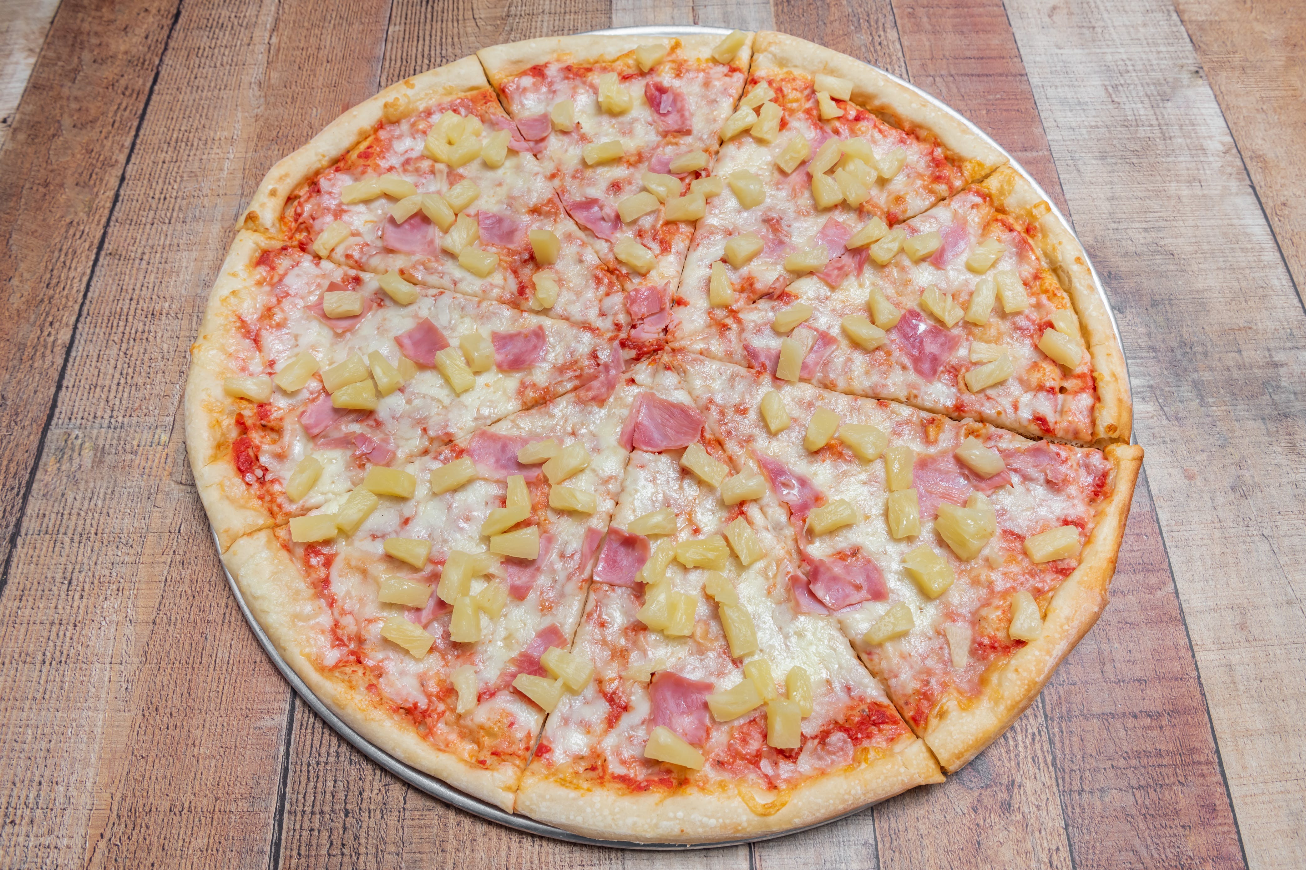 Order Hawaiian Pizza - Medium 14'' food online from Ray #1 Pizza store, Whitehall on bringmethat.com