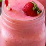 Order Strawberry Love Smoothie food online from Ciao Italiano! store, San Mateo on bringmethat.com