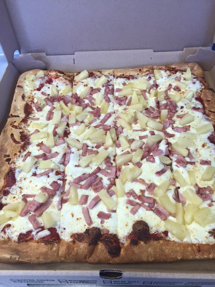 Order Hawaiian Pizza food online from Big Z Pizza store, Newark on bringmethat.com