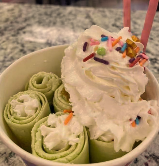 Order Matcha Ice Cream Roll food online from Sweet Hut Cafe store, Martinsburg on bringmethat.com