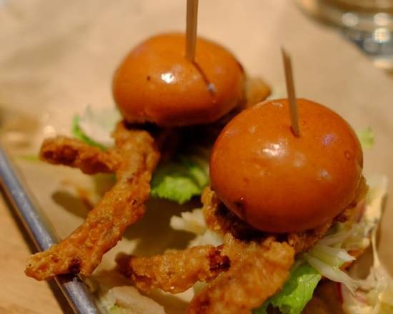 Order Soft Shell Crab Sliders 软壳蟹汉堡包 food online from Big Catch Seafood House store, Alhambra on bringmethat.com