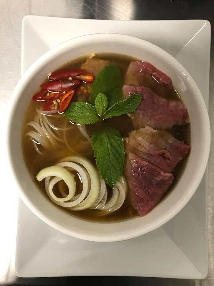 Order Beef Soup food online from Chokhlei Restaurant And Karaoke store, Indianapolis on bringmethat.com