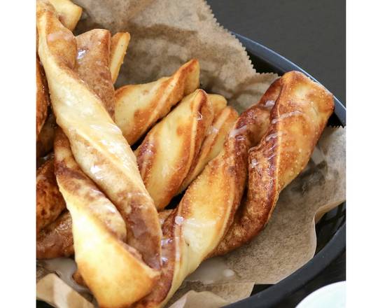Order Cinnamon Twists food online from Round Table Pizza store, CERES on bringmethat.com