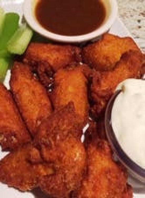 Order Chicken Wings - Small food online from Pete's pizzeria & restaurant store, Brooklyn on bringmethat.com