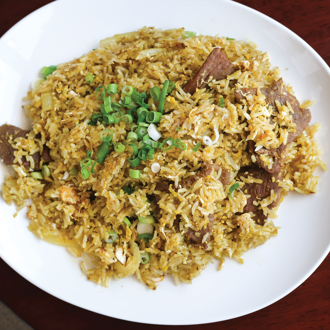 Order E50. Curry Fried Rice food online from Manee Thai store, Chicago on bringmethat.com