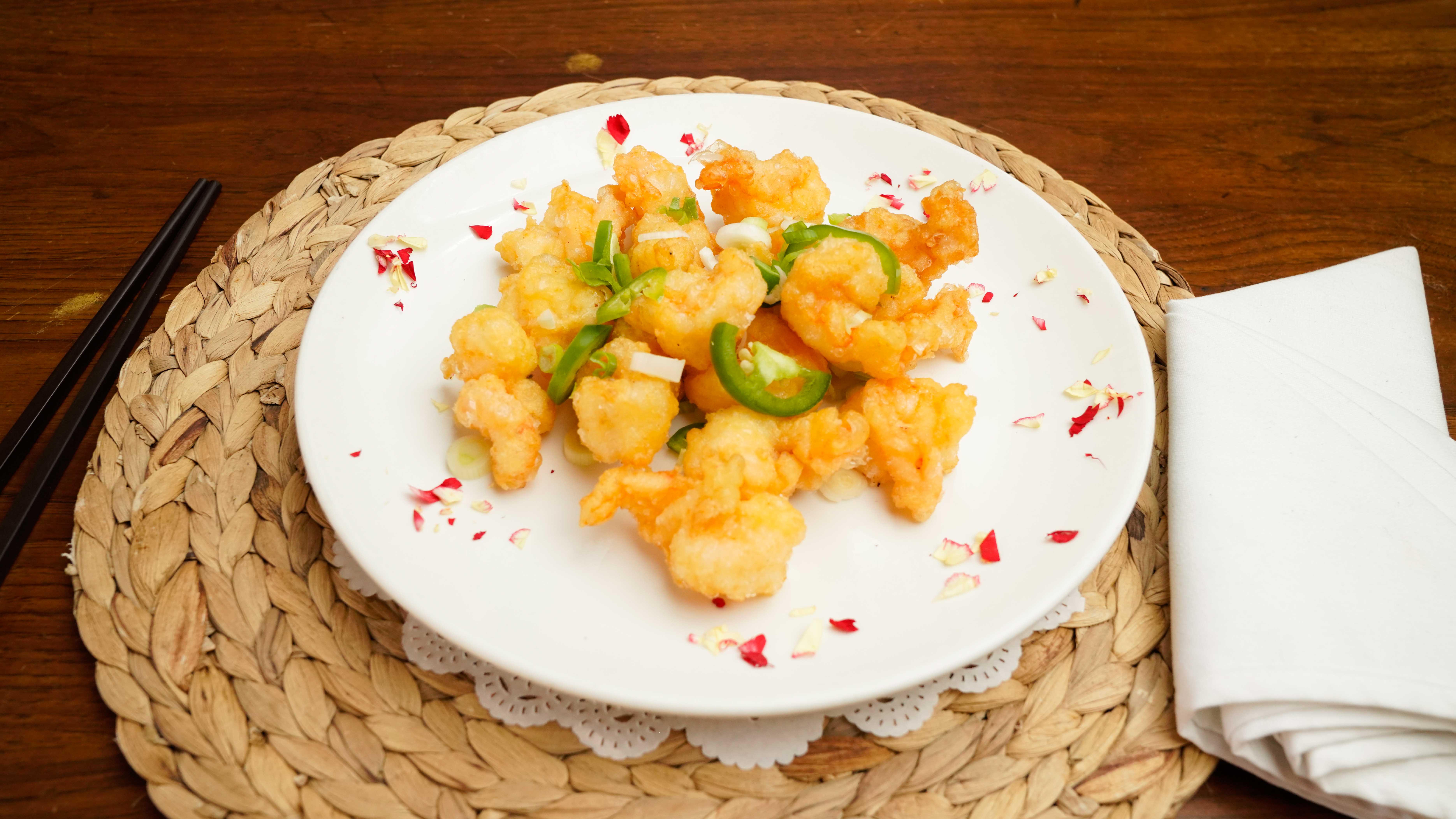 Order Pan Fried Golden Shrimp 黃金焗蝦球  food online from Full House Seafood Restaurant store, Arcadia on bringmethat.com