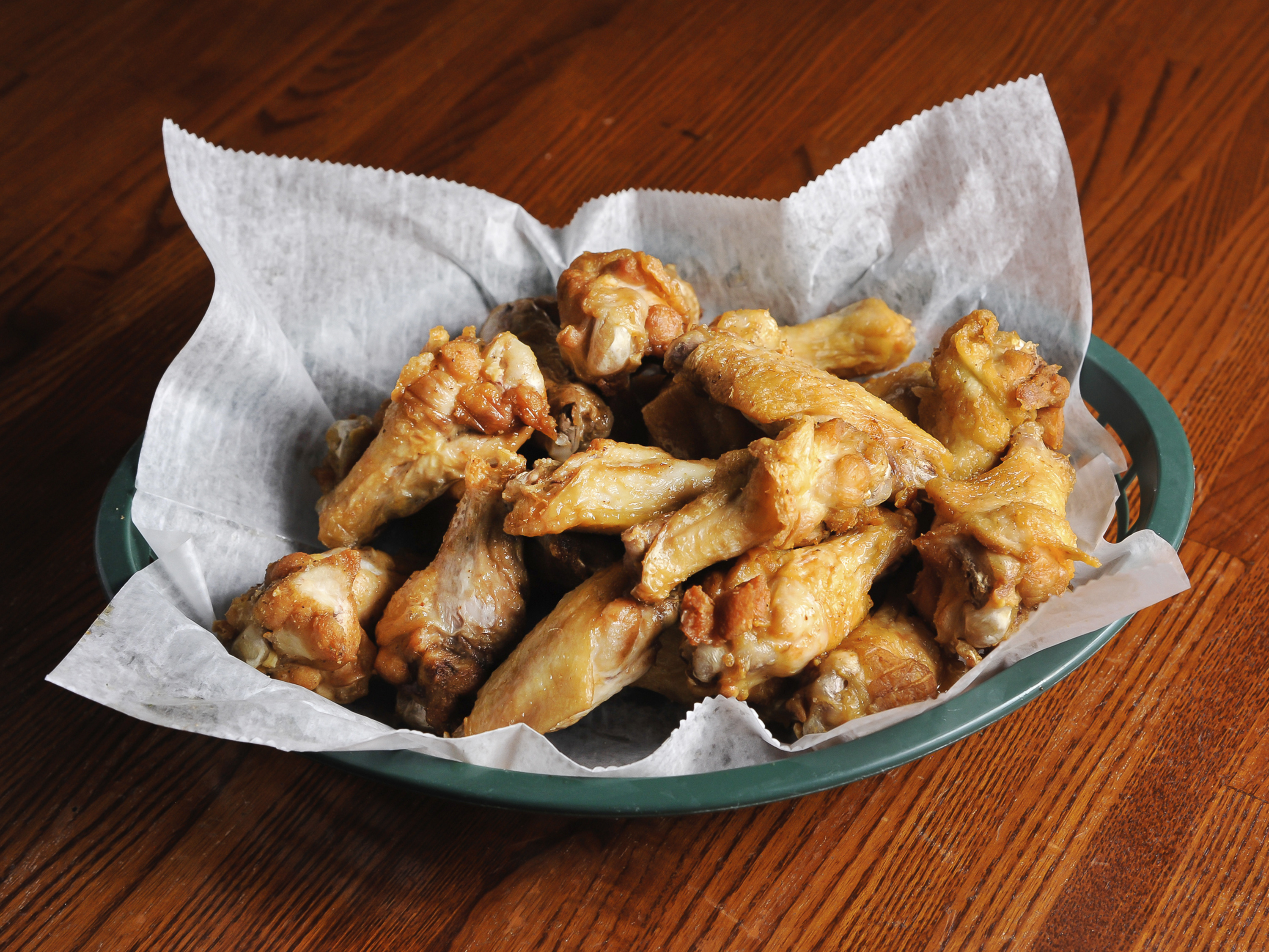 Order 10 Pieces Wings food online from Davinci's NY Style Pizza store, Mcdonough on bringmethat.com