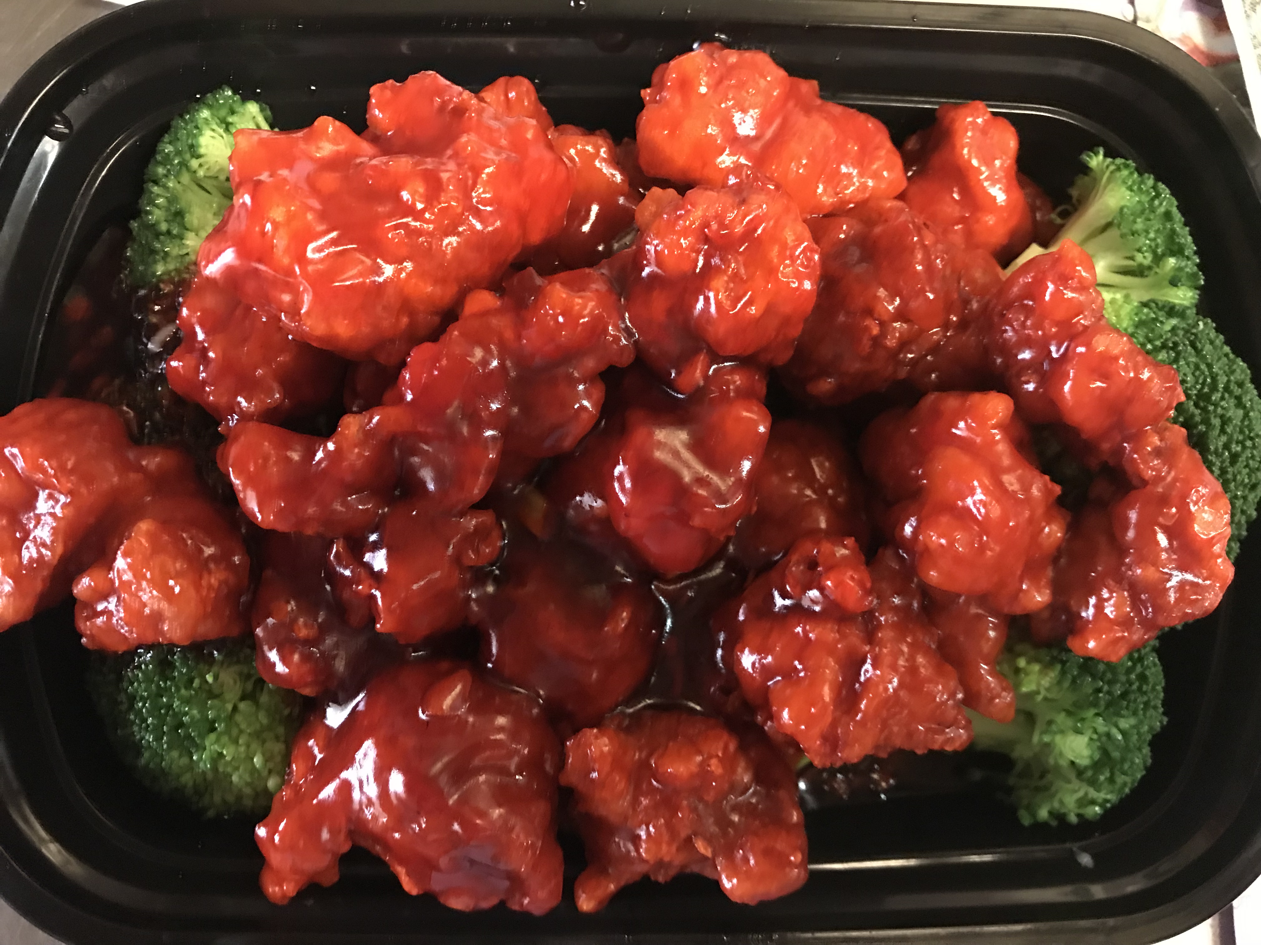 Order S1. General Tso's Chicken food online from Wing Hing Restaurant store, Middletown on bringmethat.com