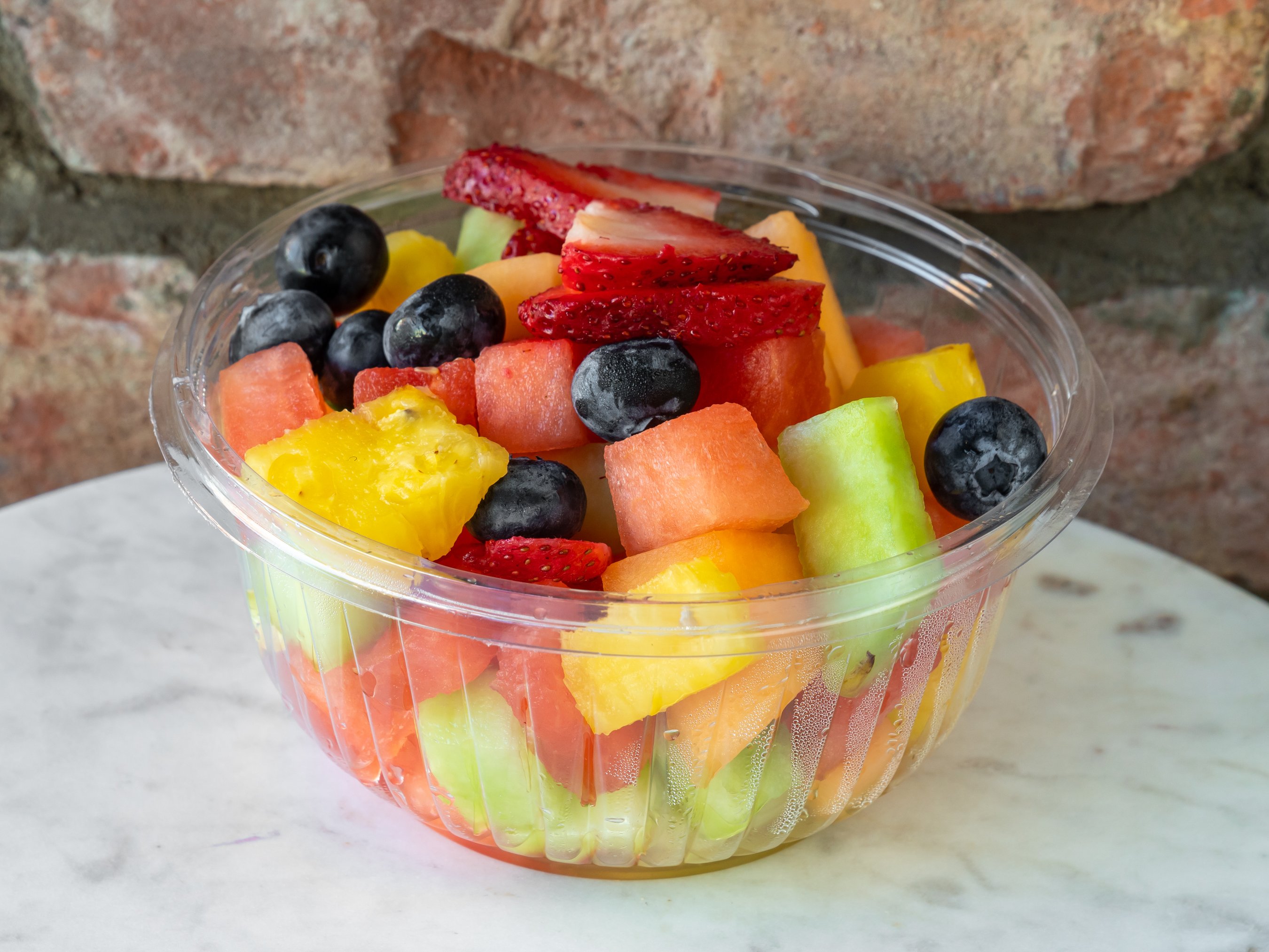 Order Freshly Sliced Fruit Salad food online from Brothers Bagels store, Brooklyn on bringmethat.com