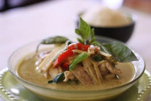 Order Green Curry food online from Pad Thai Restaurant store, Mount Prospect on bringmethat.com