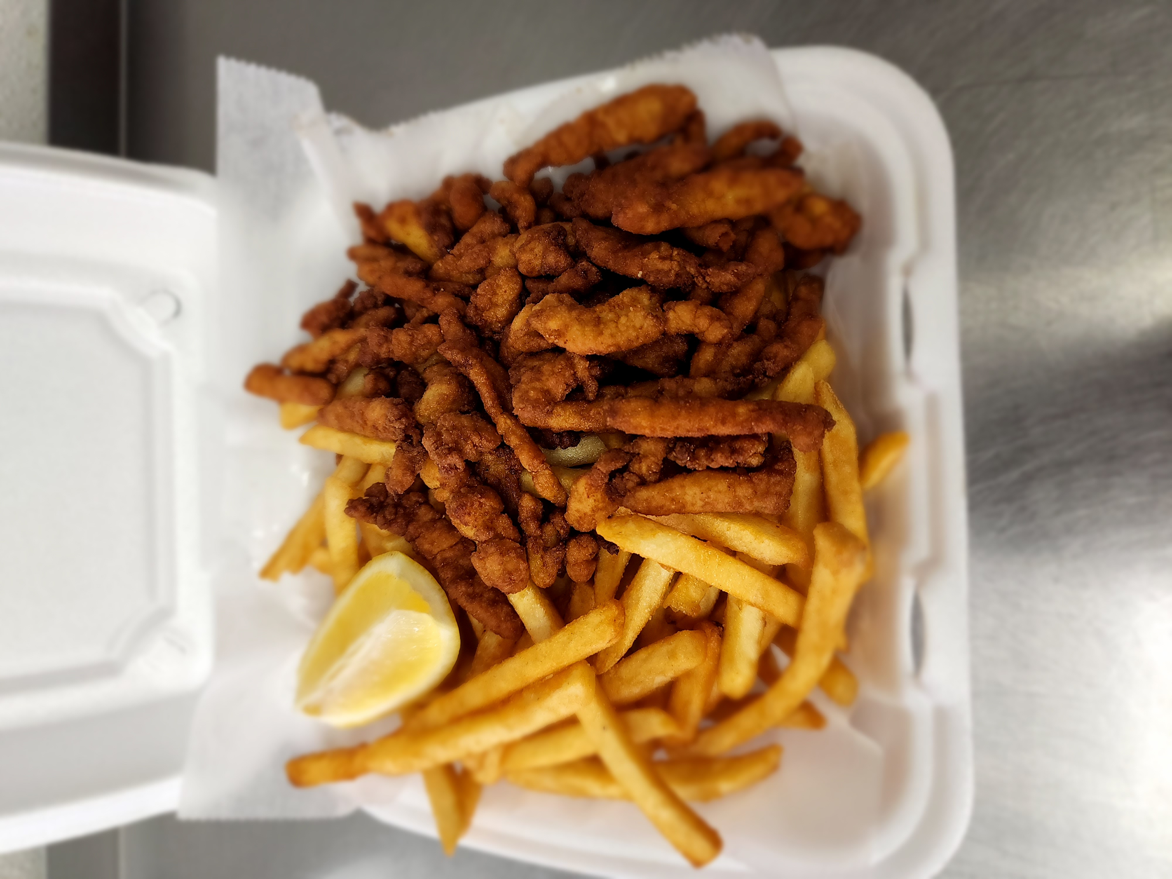 Order Fried Clams food online from Panaro's Pizzeria store, Bridgeport on bringmethat.com