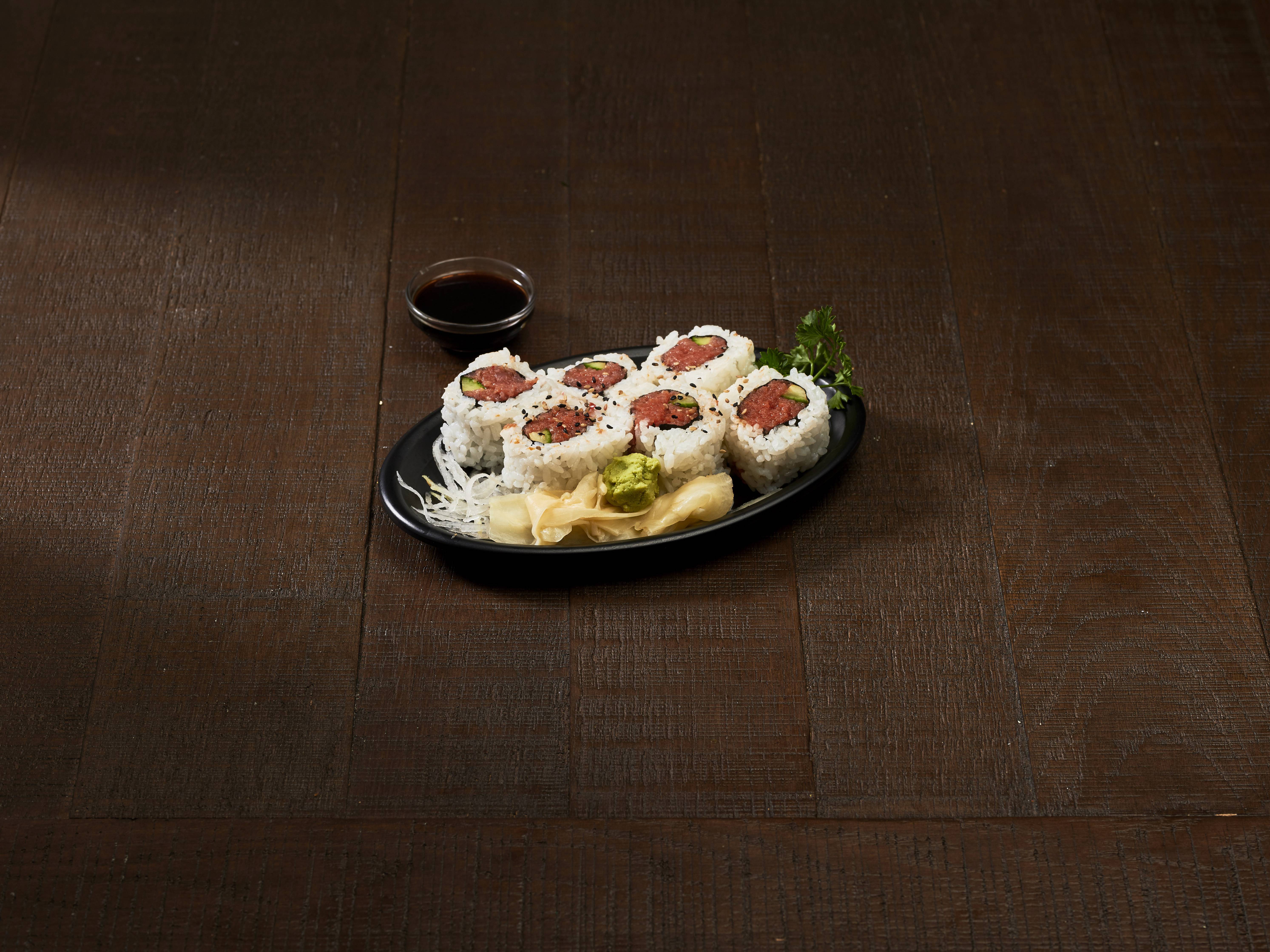 Order Spicy Tuna Roll food online from Masa Sushi store, Camarillo on bringmethat.com
