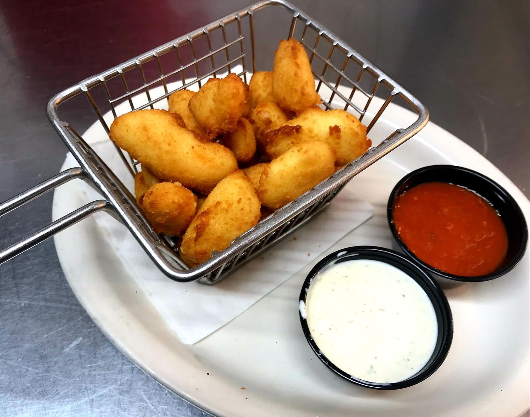 Order Wisconsin Cheese Curds food online from City Tap and Grill store, Norridge on bringmethat.com