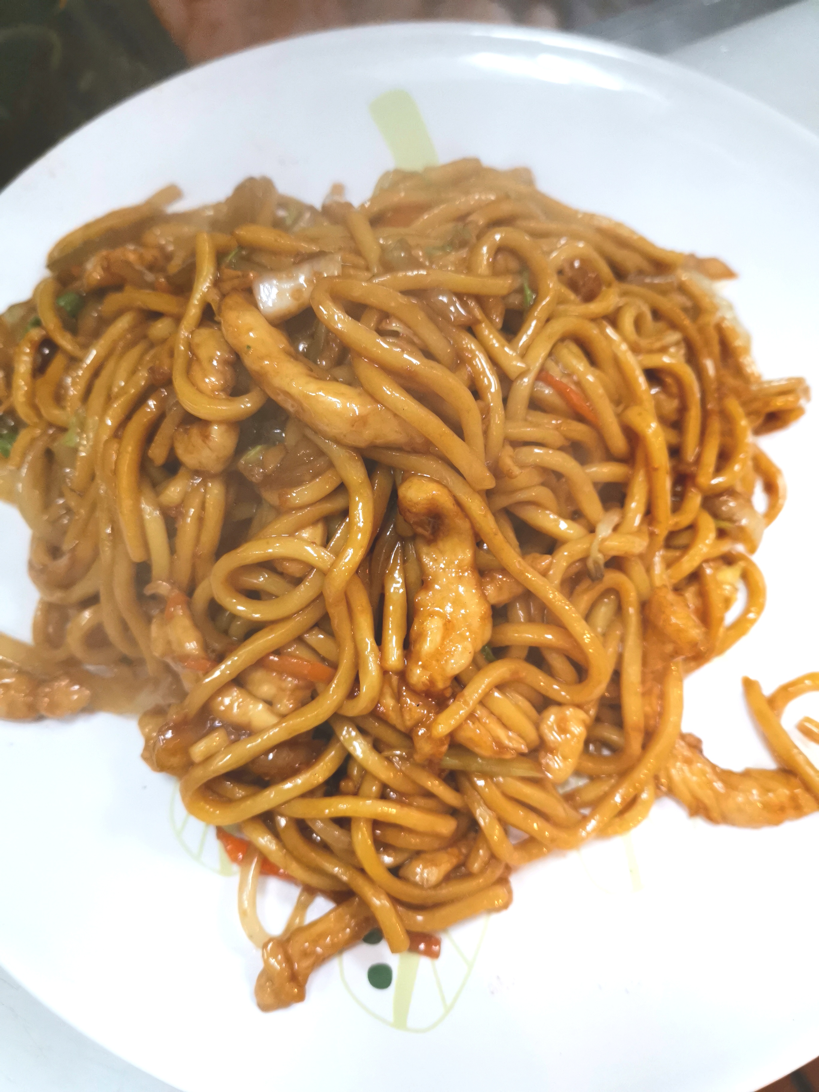Order 37. Chicken Lo Mein food online from China Express store, Baltimore on bringmethat.com