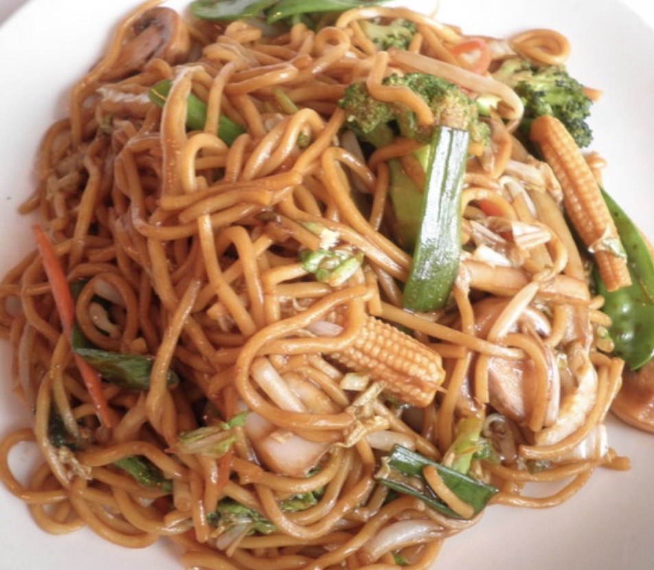 Order Vegetable Lo Mein food online from Orient House Chinese Restaurant store, Madison on bringmethat.com