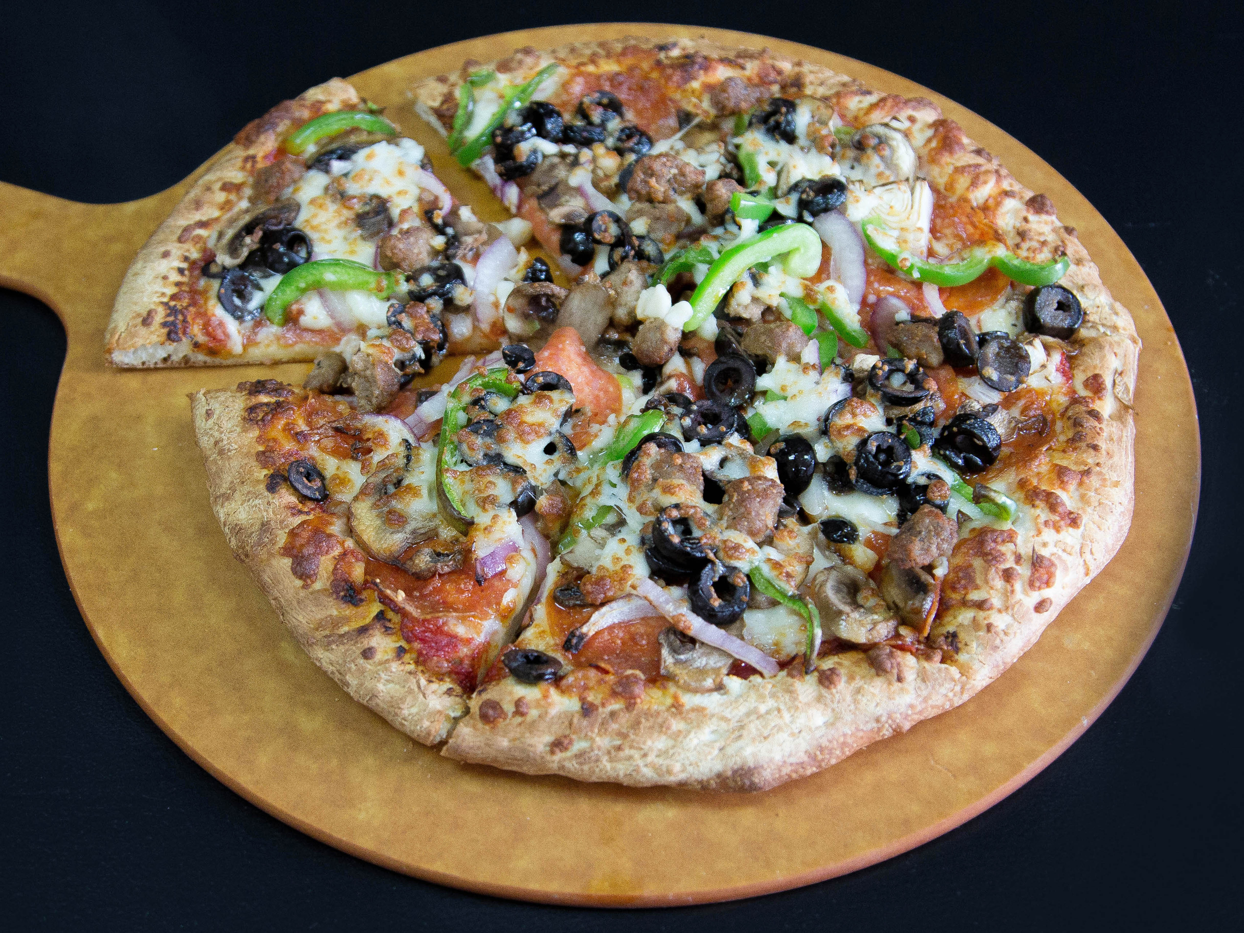 Order Combo Pizza food online from Mr Pizza store, Van Nuys on bringmethat.com