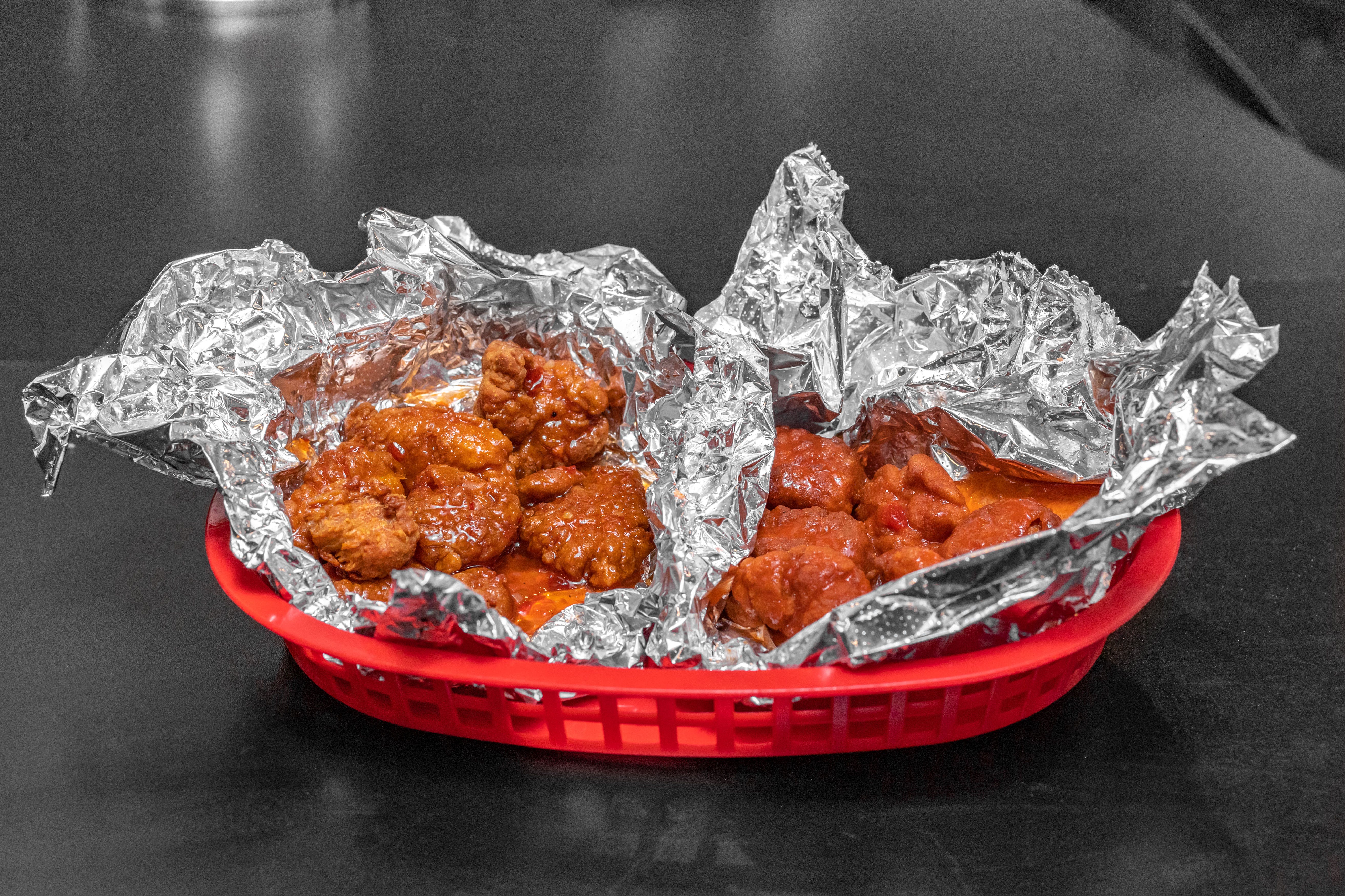 Order Wings - 1/2 lb food online from Ruffrano Hell Kitchen Pizza store, Colorado Springs on bringmethat.com