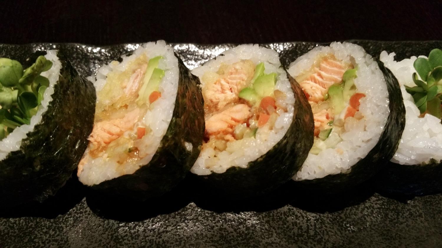 Order Salmon Tempura Cut Roll food online from Tokyo Sushi store, Santa Clarita on bringmethat.com